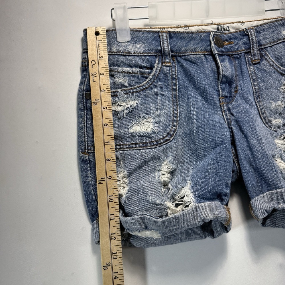 Decree Distressed Denim Jeans Shorts Women's Size 5 Y2K - Picture 2 of 9
